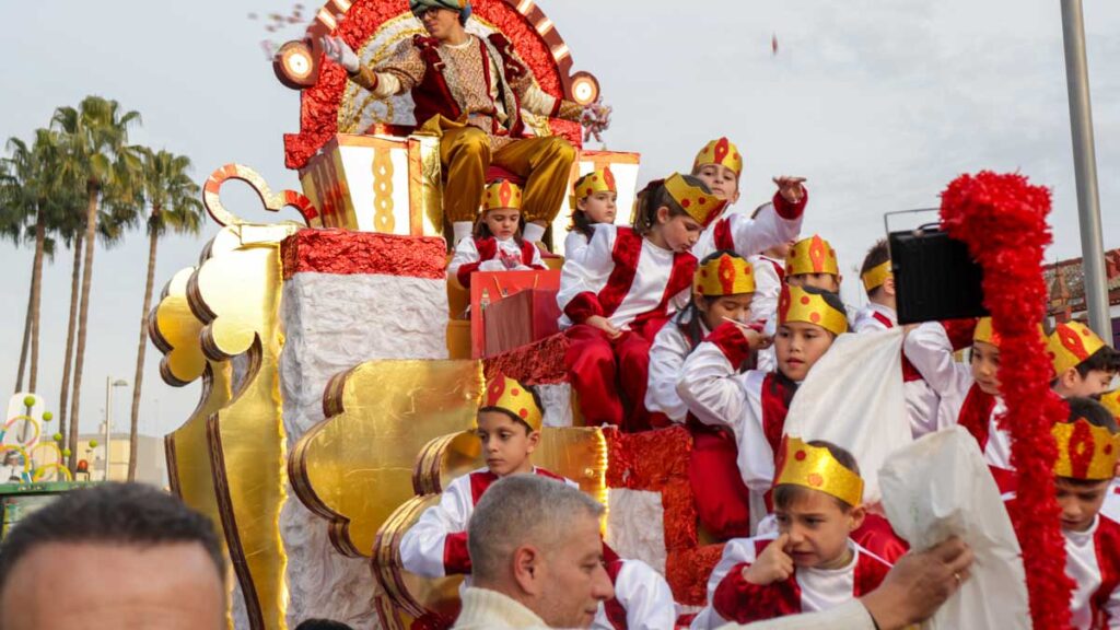 cabalgata reyes magos alcalá 2025