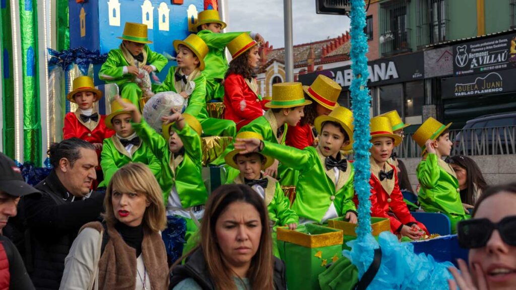 cabalgata reyes magos alcalá 2025