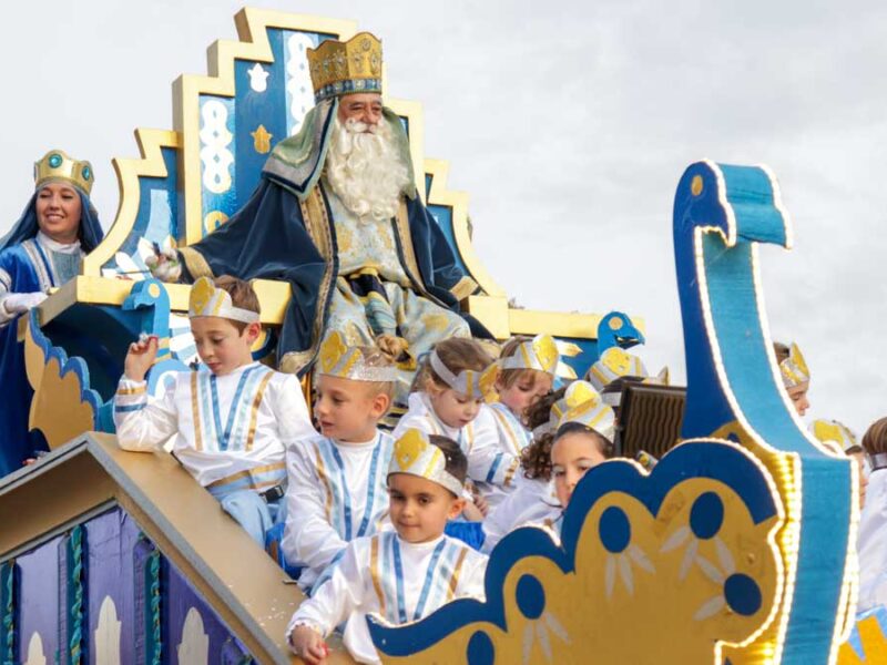 cabalgata reyes magos alcalá 2025