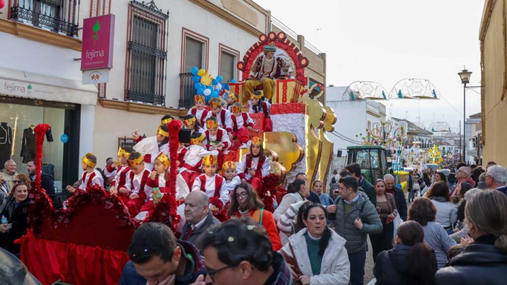 cabalgata reyes magos alcalá 2025