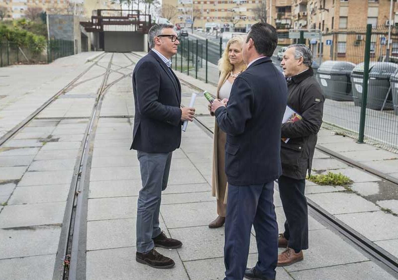 VOX acusa al PSOE de poner al Ayuntamiento de Alcalá «al borde de la quiebra» tras «años ocultando» en los Presupuestos la deuda por el convenio del tranvía. - Vox Alcalá de Guadaíra