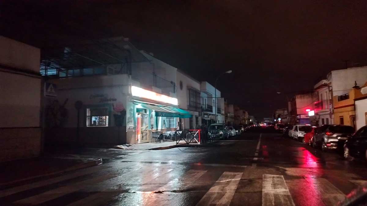 Malasmañanas a oscuras por averías provocadas por la lluvia. F. Amador