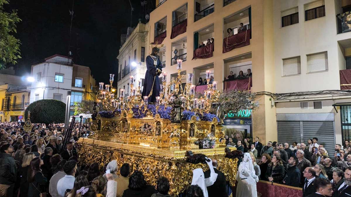 Alcalá vive un Miércoles Santo pleno con el Soberano y el Cautivo en las calles