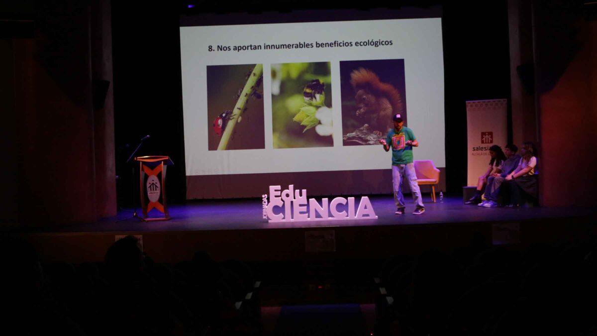 Los Salesianos acercó la Zoología a más de 500 jóvenes de Alcalá con EduCIENCIA