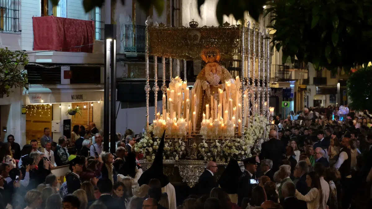 Virgen del Rosario - Víctor Fernández