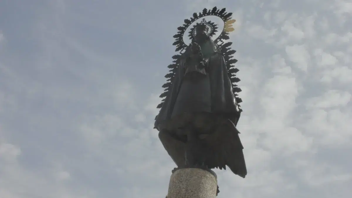Restaurado el monumento de la Virgen del Águila en La Plazuela con motivo del XXV Aniversario de su Coronación Canónica