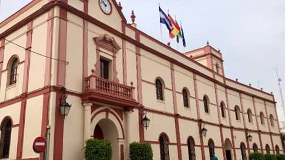 Fachada del Ayuntamiento de Alcalá.