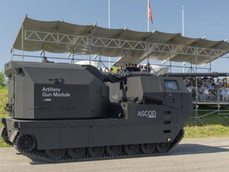 Pruebas en escenario real del obús autopropulsado Némesis en Bürglen (Suiza)