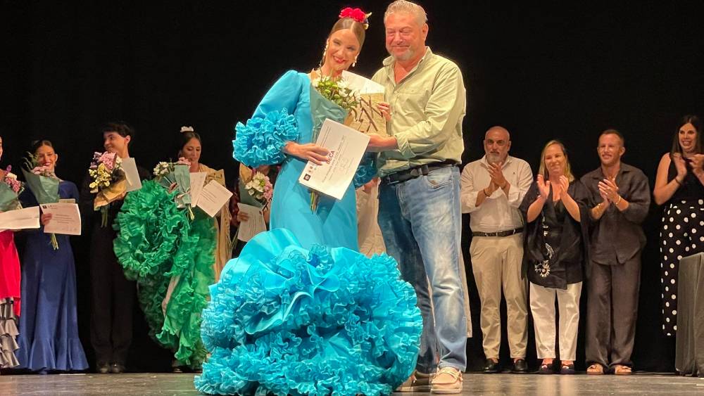 Irene Flores gana un concurso de baile flamenco en Almería