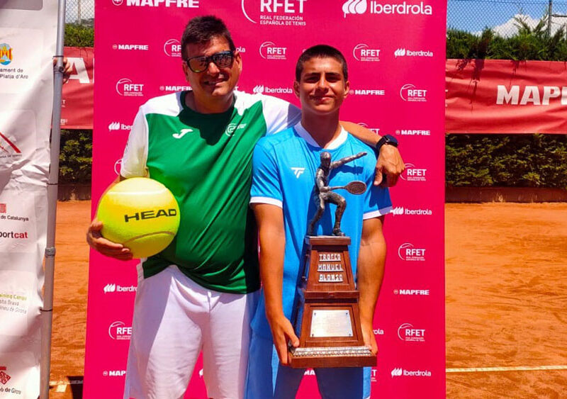Pepe García, doble campeón en el Campeonato de España Infantil. - Federación Andaluza de Tenis