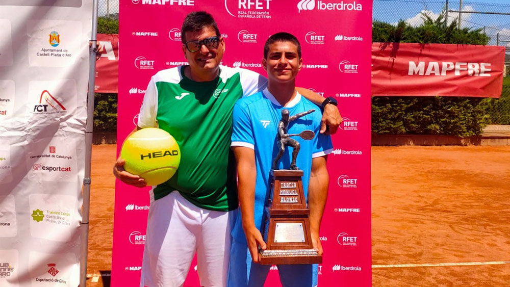 Pepe García, doble campeón en el Campeonato de España Infantil. - Federación Andaluza de Tenis