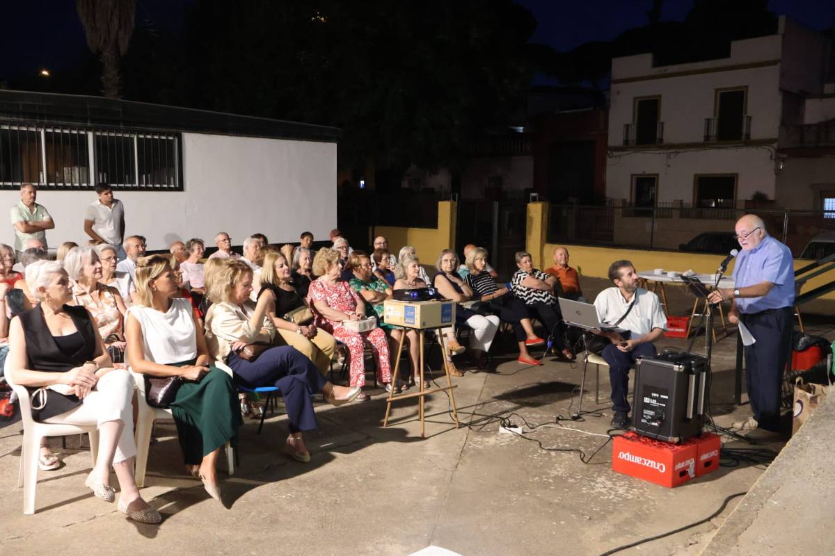 Alcalá celebra la convivencia con la Casa de Extremadura en el día de su comunidad - Alejandro Calderón