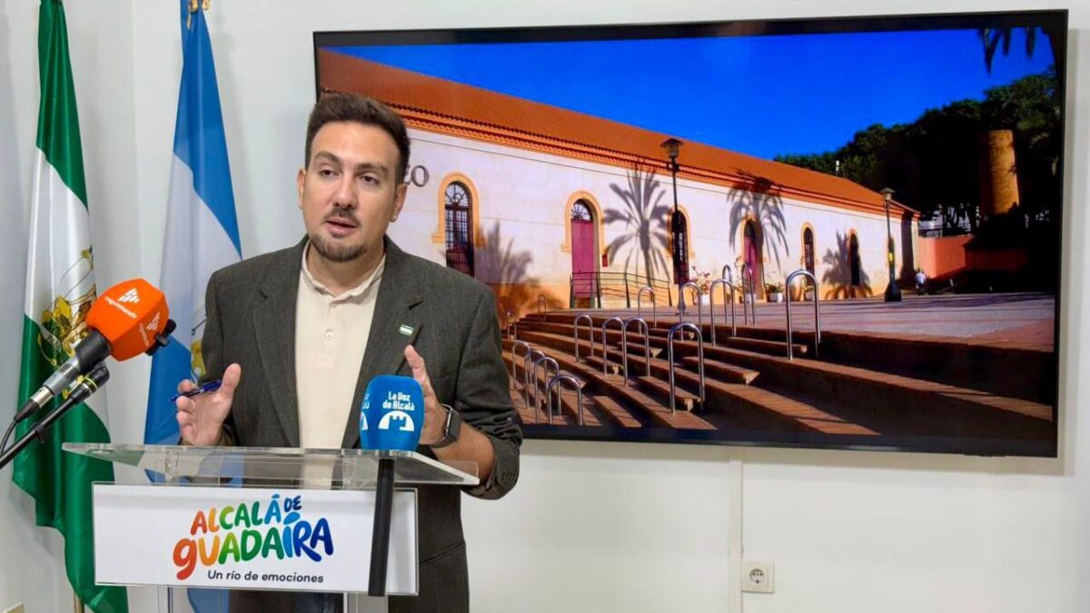 El delegado de Cultura, Christopher Rivas durante la presentación de las actividades