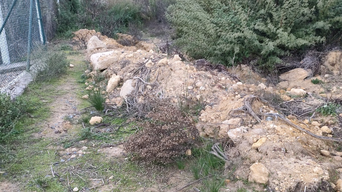 Colada El Zacatín junto instalaciones de EMASESA