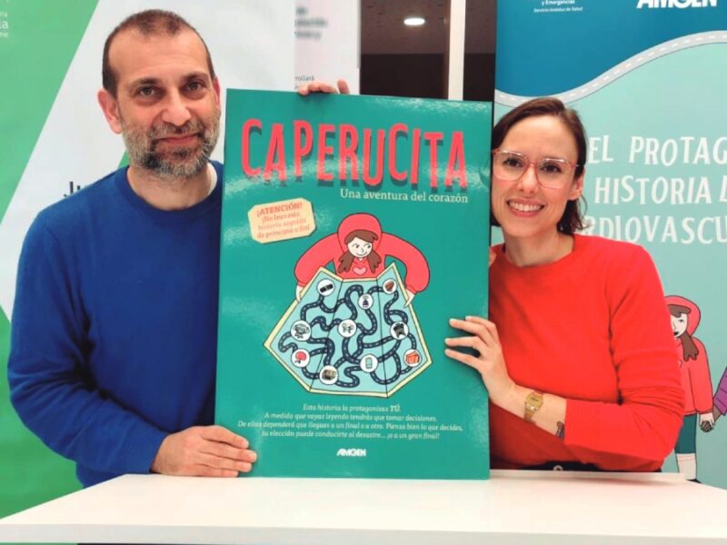 El escritor y la ilustradora de Caperucita, una aventura del corazón