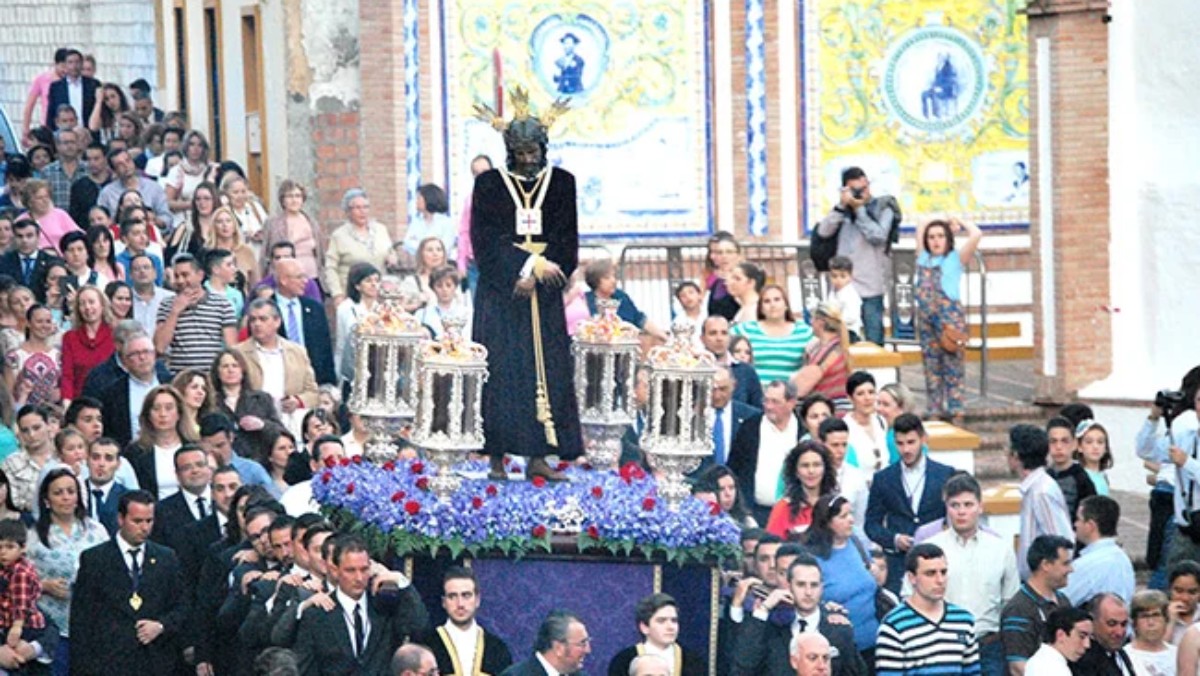 Imagen de Nuestro Padre Jesús Cautivo durante el Vía Crucis de las Hermandades de 2014 - Alberto Mallado