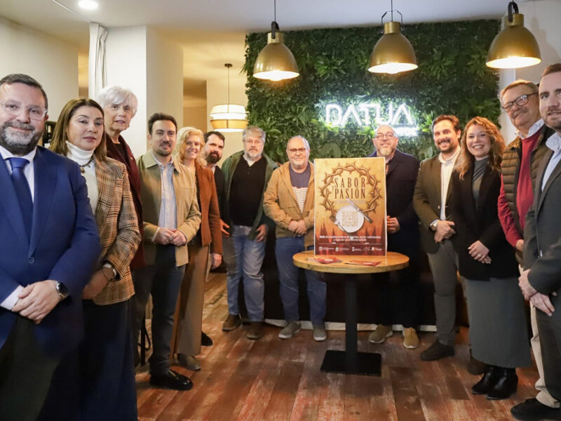 La Asociación de Hosteleros de Alcalá de Guadaíra presentó el pasado 19 de marzo la guía “Sabor y Pasión”