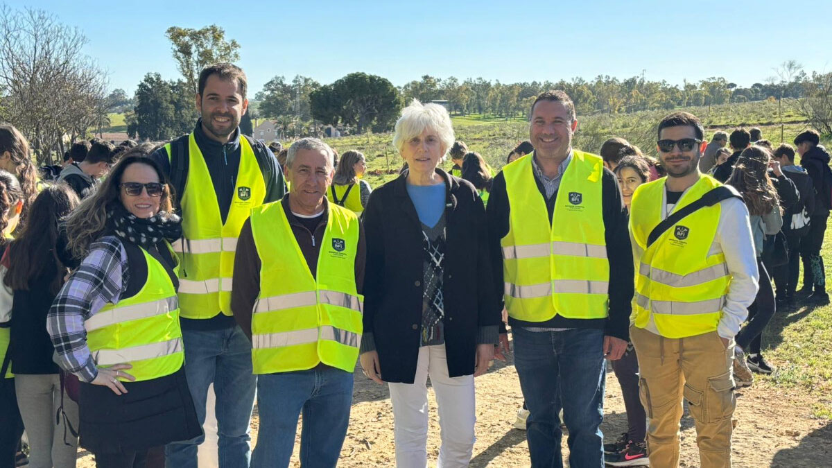 La Fundación Centro Girasol impulsa una plantación inclusiva - Ayuntamiento de Alcalá de Guadaíra