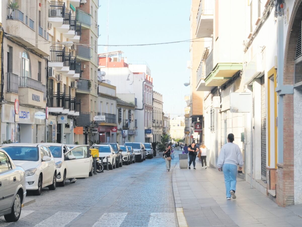 Calle Mairena a la altura de la Callejuela del Carmen. Miriam García