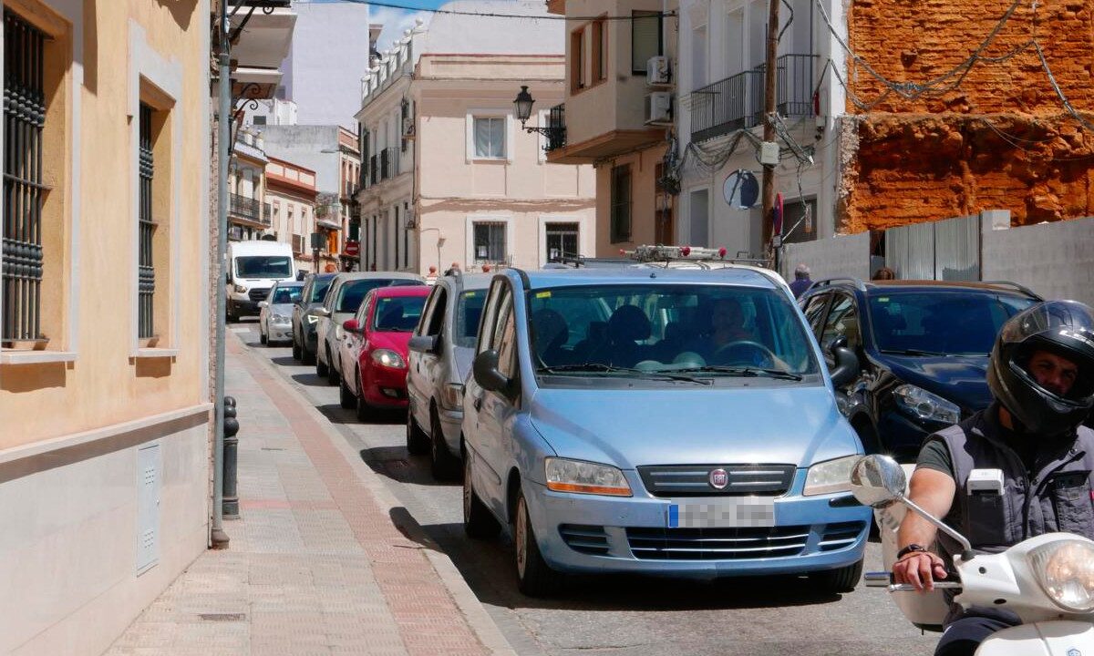 Tráfico en la calle Alcalá y Orti - Míriam García