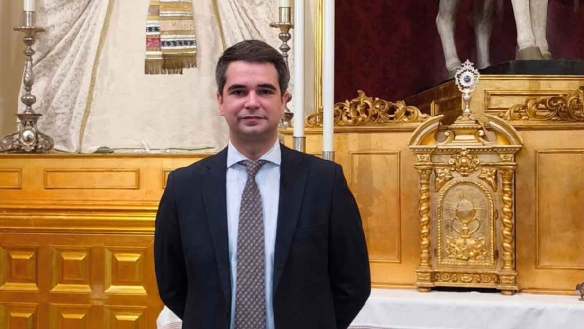 Alejandro Álvarez Gálvez, elegido nuevo hermano mayor de la Borriquita