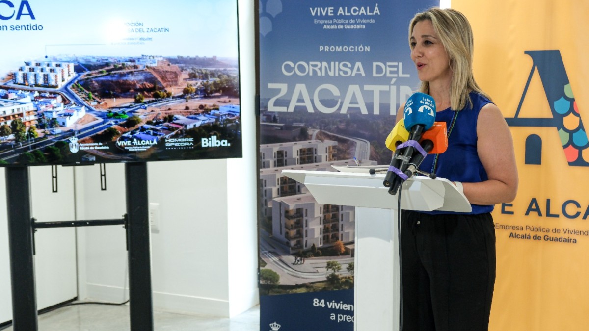 Ana Isabel Jiménez durante la presentación de las viviendas asequibles