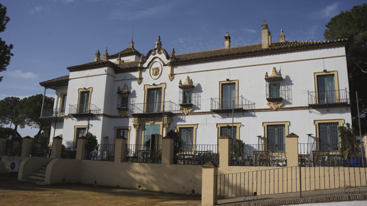 Un año con la concesión prorrogada del Hotel Oromana a la espera de la licitación